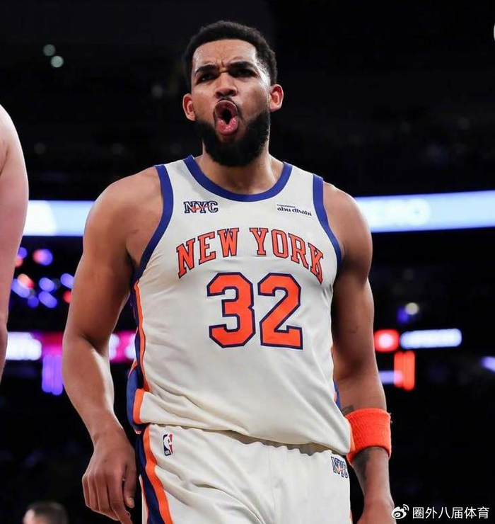 世界杯app下载-布伦森19+5+9唐斯两双，吉迪梦游拖后腿，尼克斯送公牛9连败|卡尔-安东尼-唐斯|尼古拉-武切维奇|科比-布莱恩特|纽约尼克斯队|芝加哥公牛队_新浪体育_新浪新闻