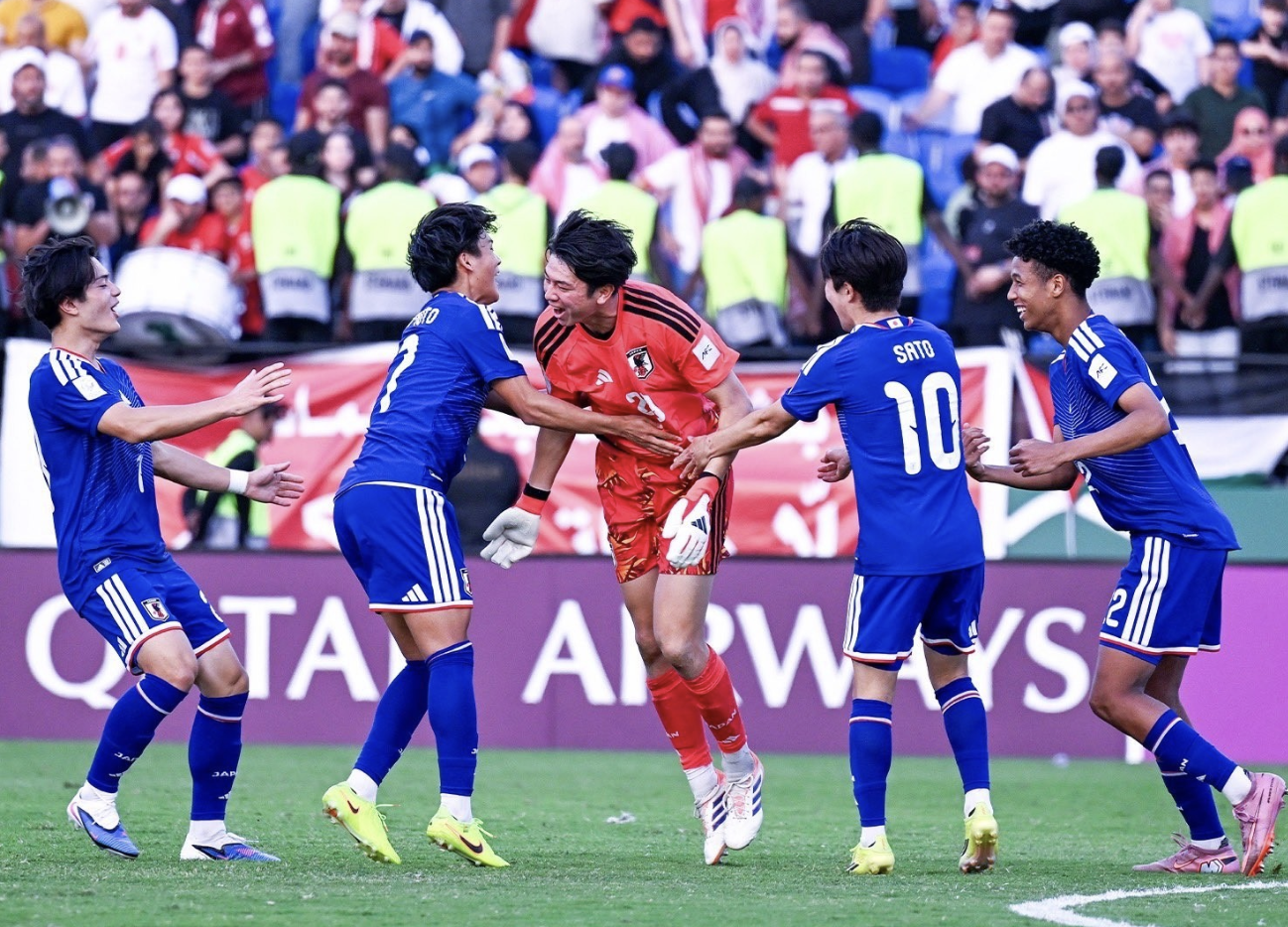 世界杯直播平台-举国关注！U23国足23点冲冠：决战日本队+欲补22年遗憾 赔率曝光