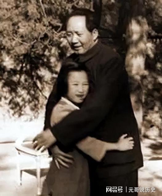 世界杯手机观看-1972年李讷怀孕，因晚上睡不着想喝安眠药，江青拒绝：用量太大了